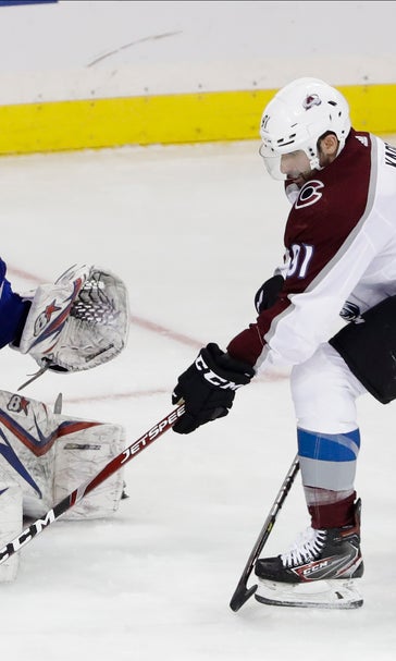 Panarin helps Shesterkin win NHL debut, Rangers beat Avs 5-3